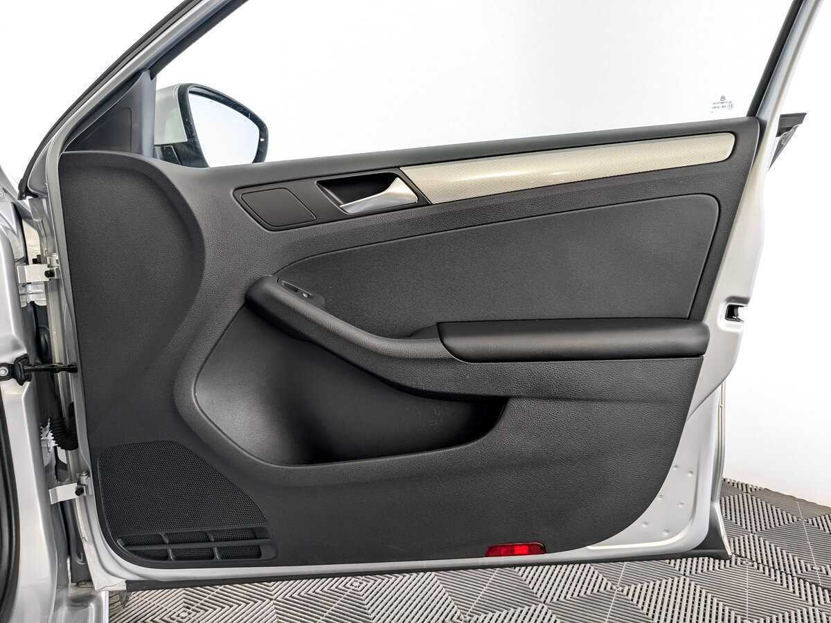 Volkswagen Jetta 2016 года с пробегом. Фото: #23