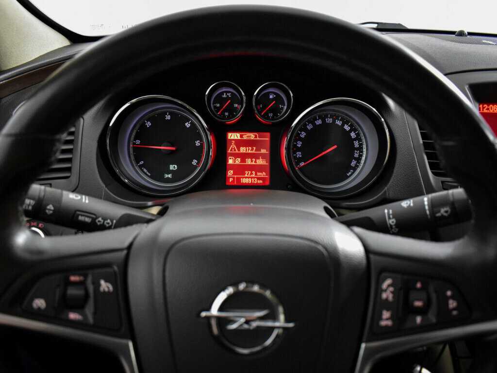 Opel Insignia 2012 года с пробегом. Фото: #17