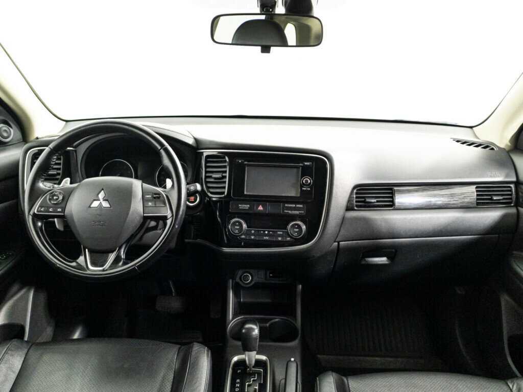 Mitsubishi Outlander 2016 года с пробегом. Фото: #12