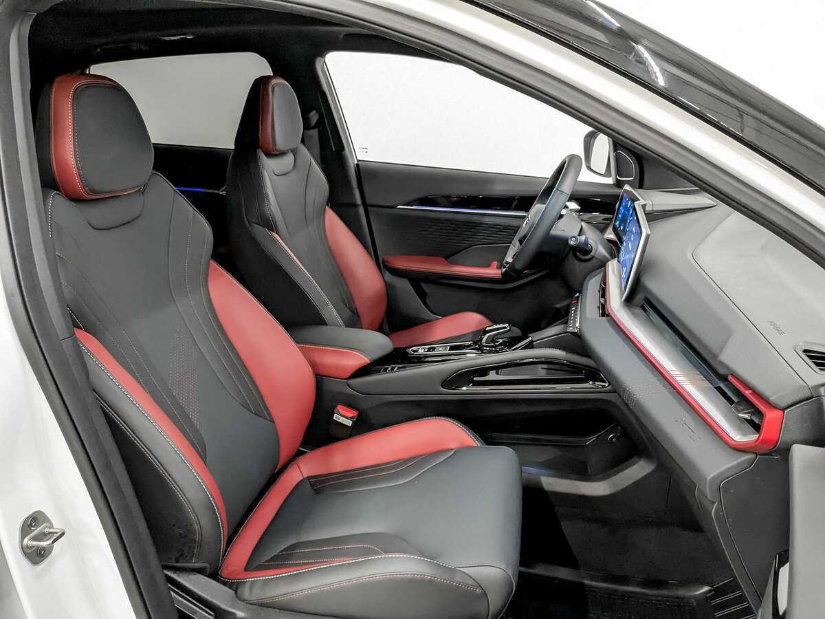 Geely Coolray 2024 года с пробегом. Фото: #19