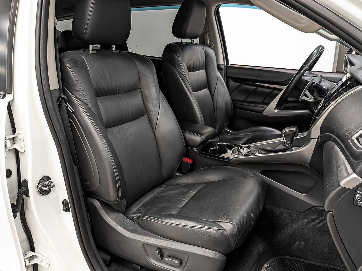 Mitsubishi Pajero Sport 2017 года с пробегом. Фото: #20