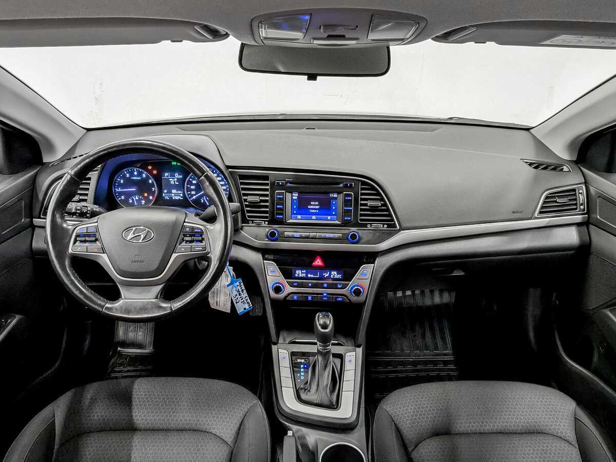 Hyundai Elantra 2017 года с пробегом. Фото: #13