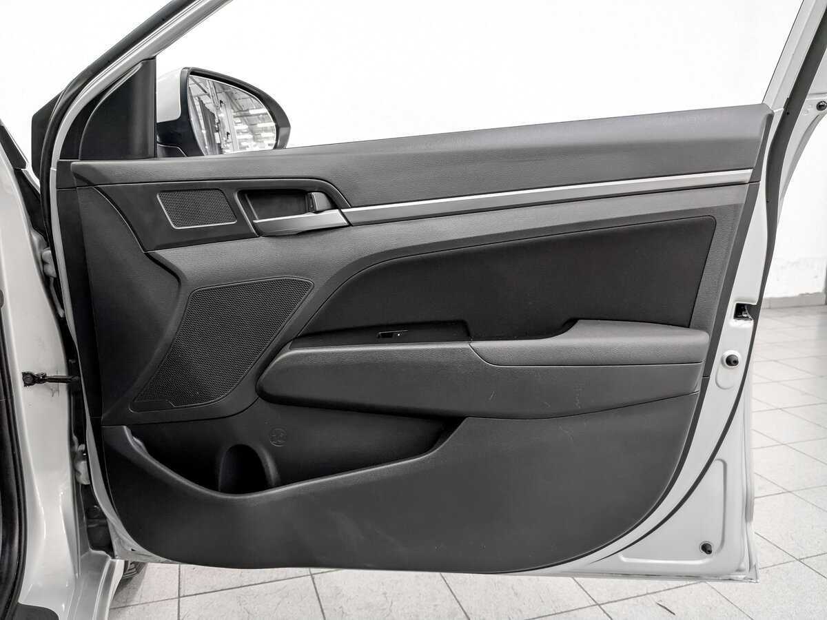 Hyundai Elantra 2017 года с пробегом. Фото: #21
