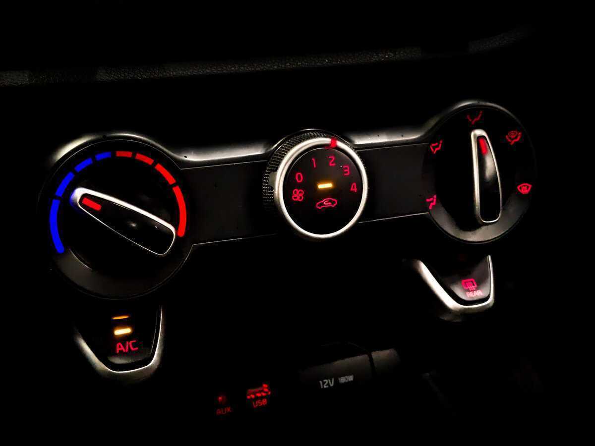 Kia Rio 2020 года с пробегом. Фото: #20