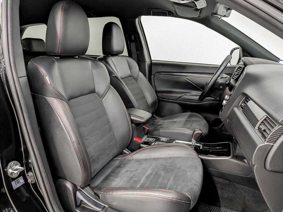 Mitsubishi Outlander 2021 года с пробегом. Фото: #21