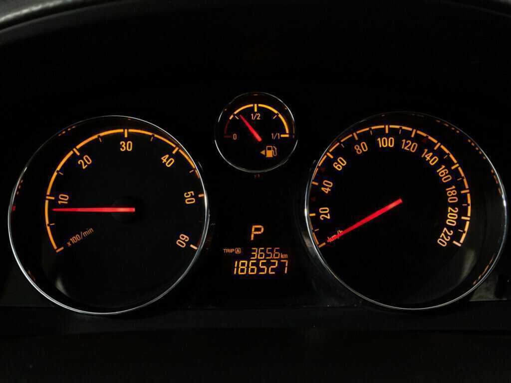 Opel Antara 2013 года с пробегом. Фото: #9