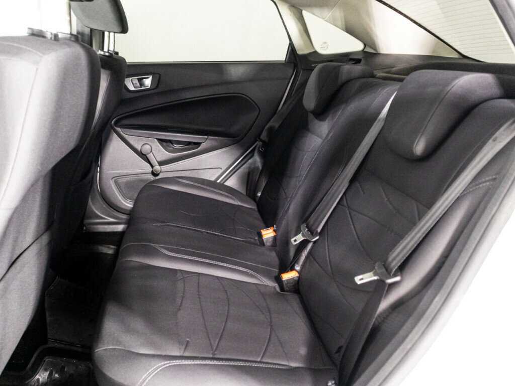 Ford Fiesta 2015 года с пробегом. Фото: #9