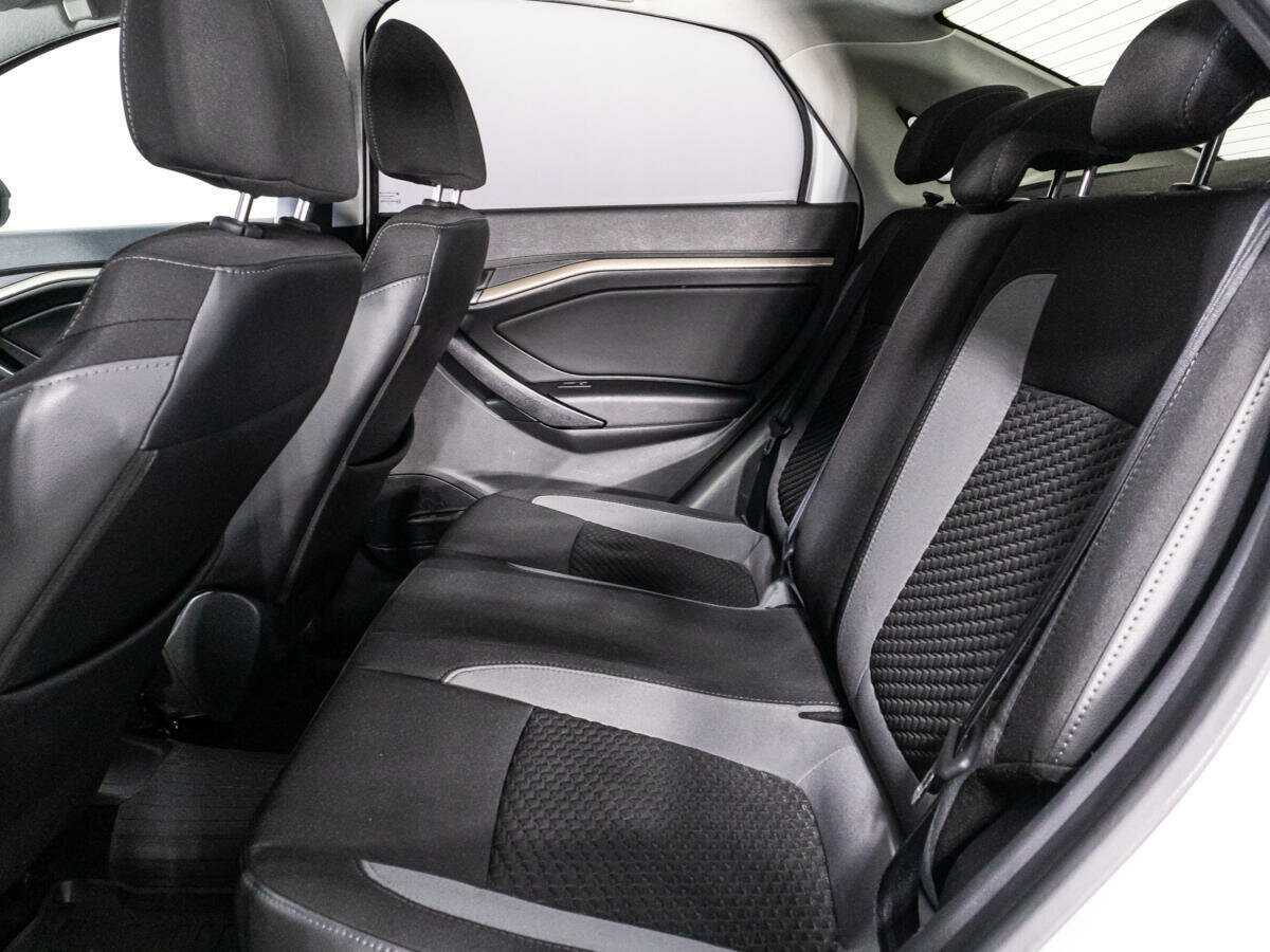 Lada (ВАЗ) Vesta 2017 года с пробегом. Фото: #9