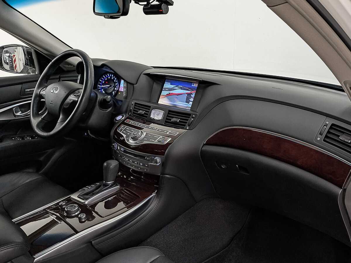 Infiniti Q70 2016 года с пробегом. Фото: #12