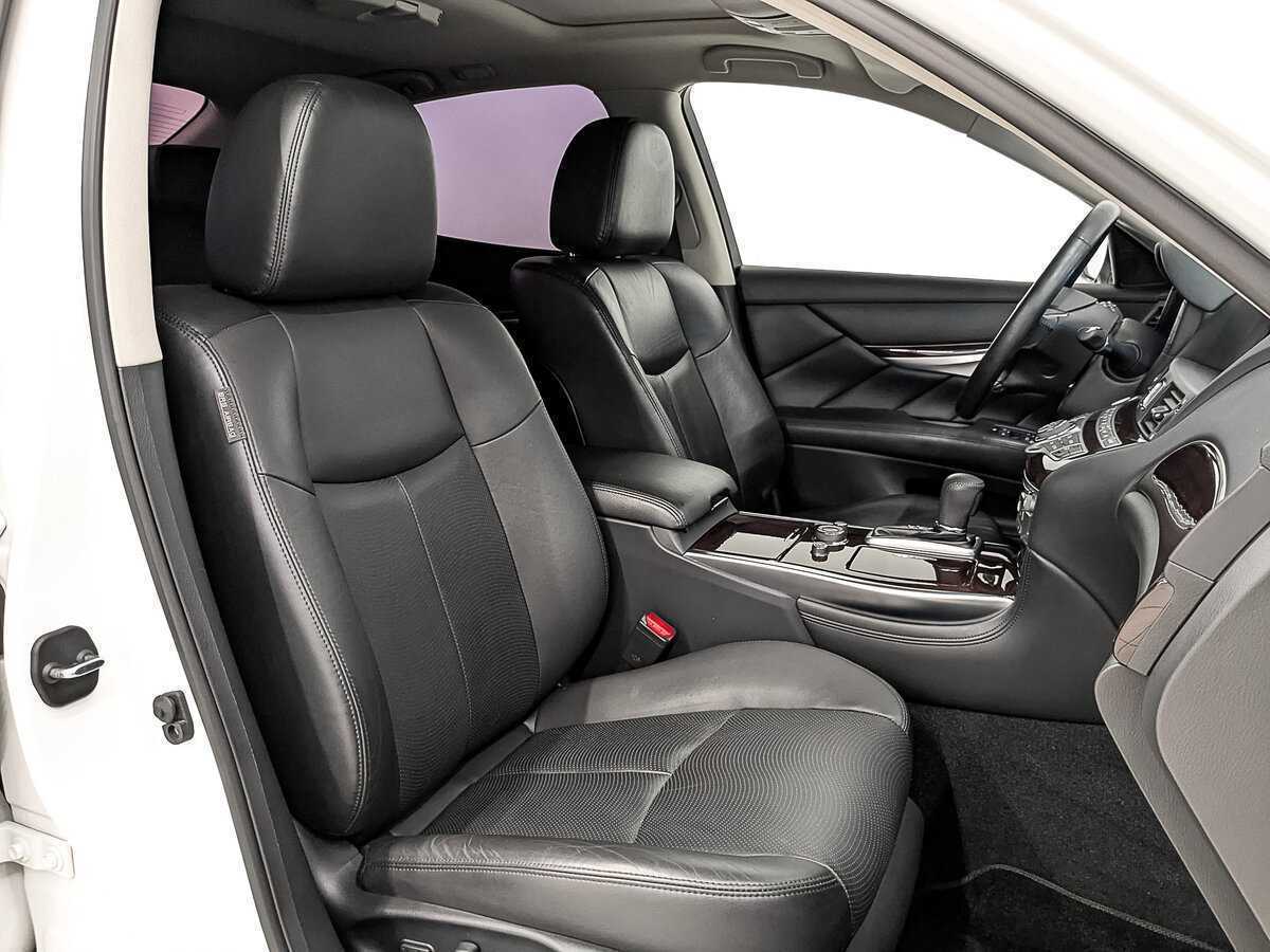 Infiniti Q70 2016 года с пробегом. Фото: #23