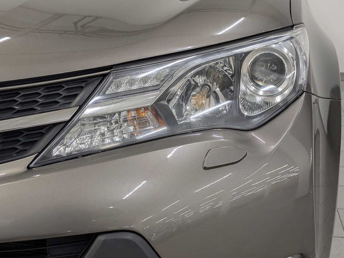 Toyota RAV4 2014 года с пробегом. Фото: #10