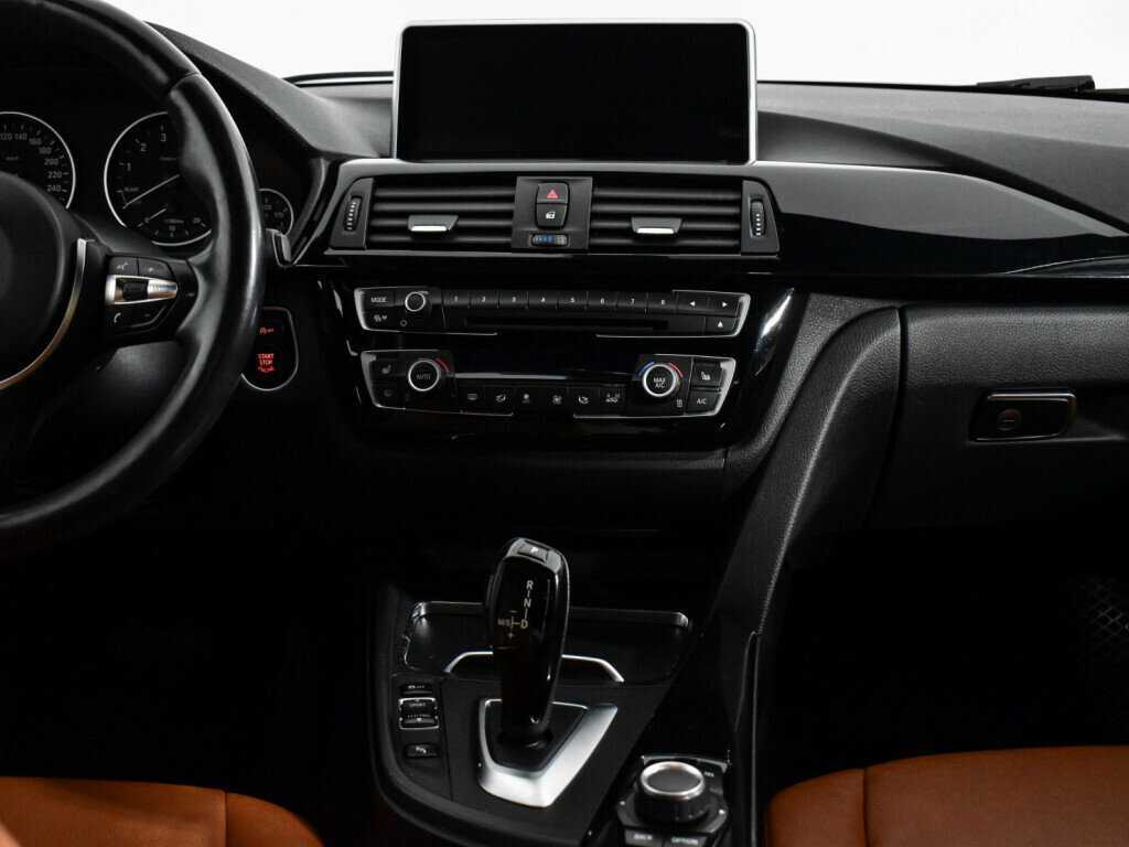 BMW 3 серии 2017 года с пробегом. Фото: #17