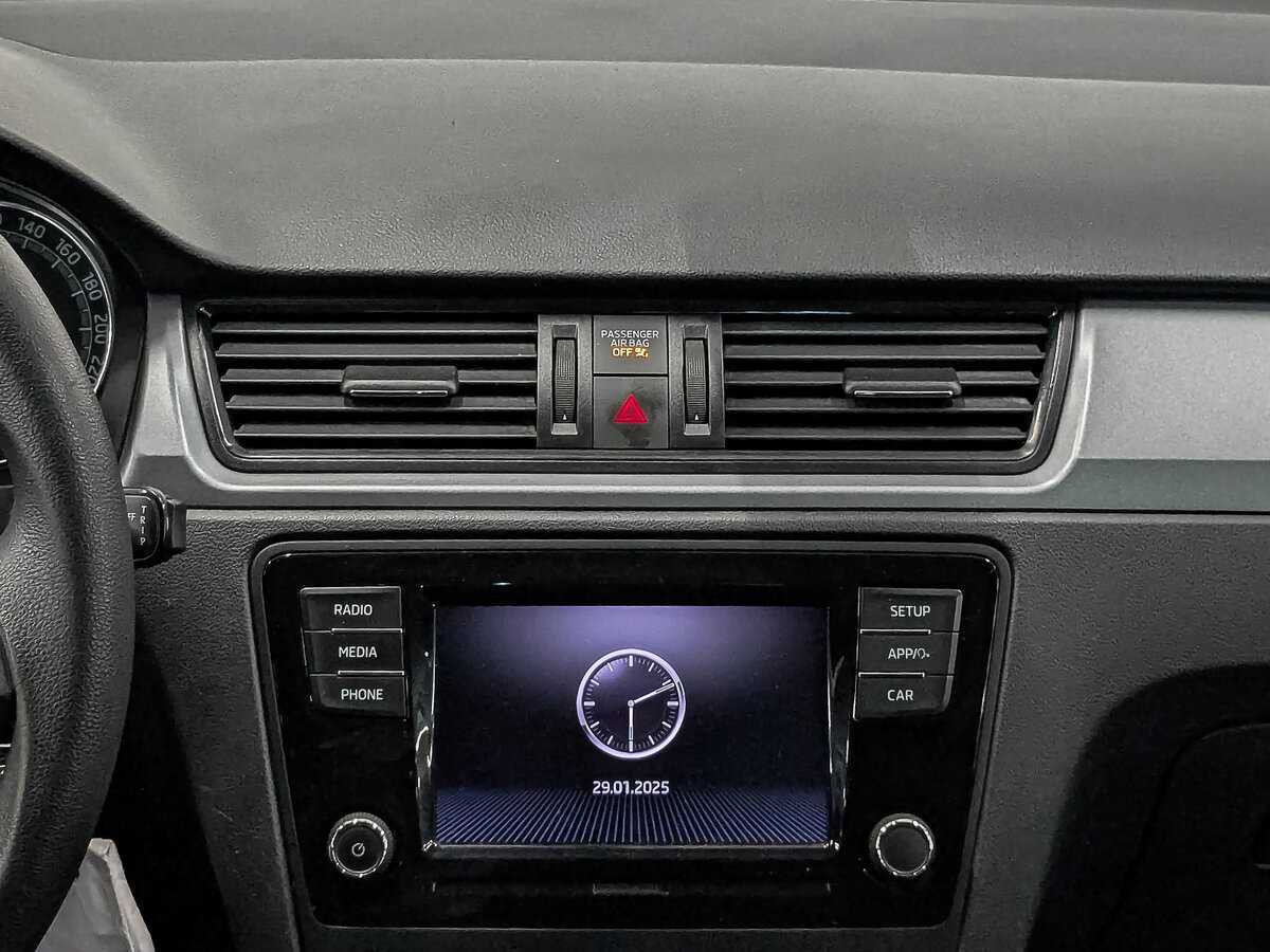 Skoda Rapid 2017 года с пробегом. Фото: #16