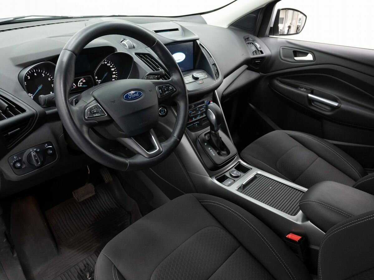 Ford Kuga 2017 года с пробегом. Фото: #8