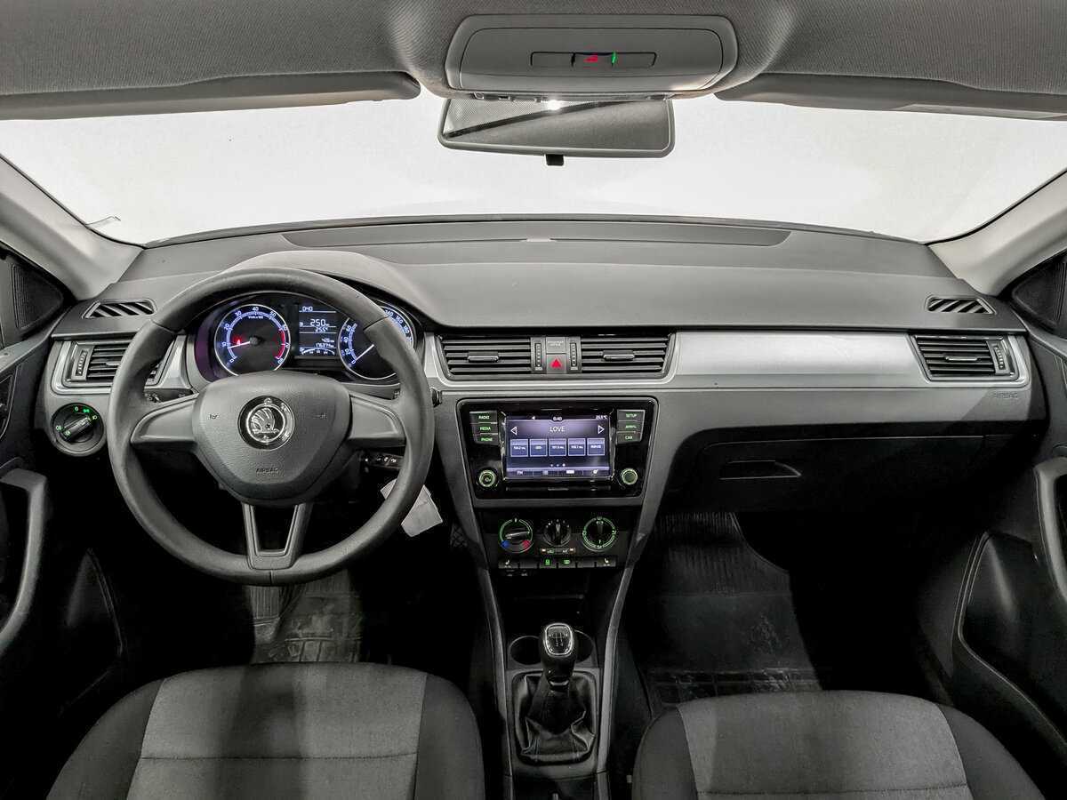 Skoda Rapid 2017 года с пробегом. Фото: #13
