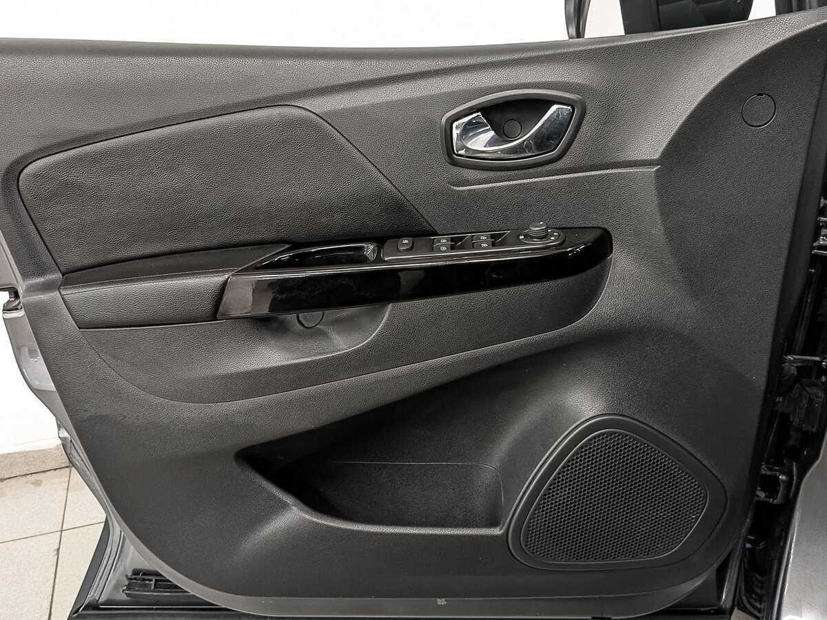 Renault Kaptur 2017 года с пробегом. Фото: #16