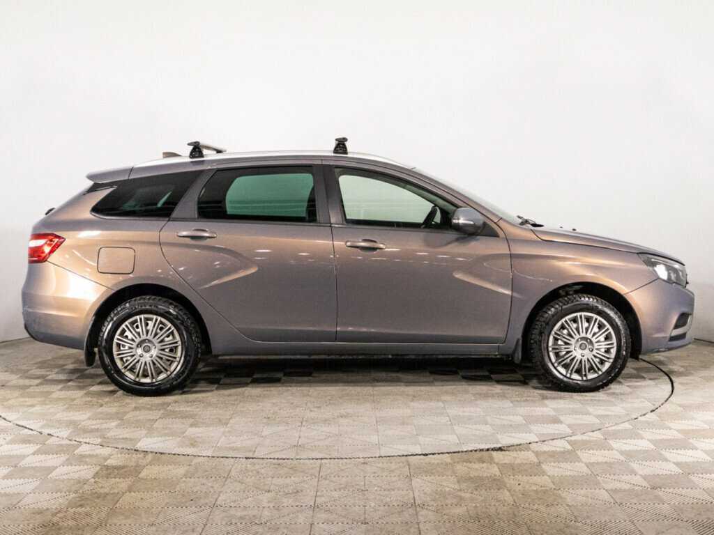 Lada (ВАЗ) Vesta 2018 года с пробегом. Фото: #3