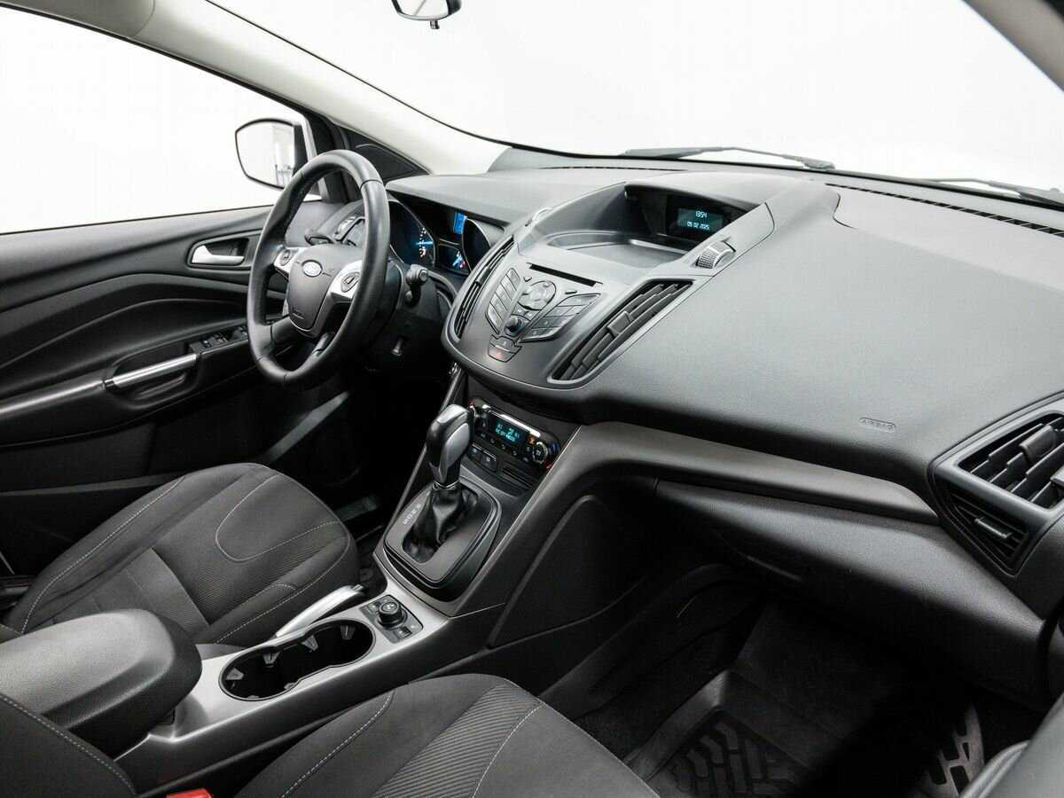 Ford Kuga 2015 года с пробегом. Фото: #6