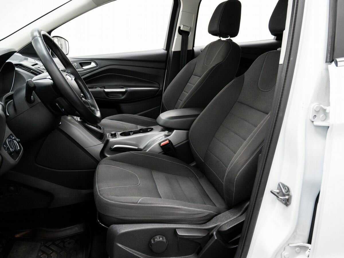 Ford Kuga 2015 года с пробегом. Фото: #13