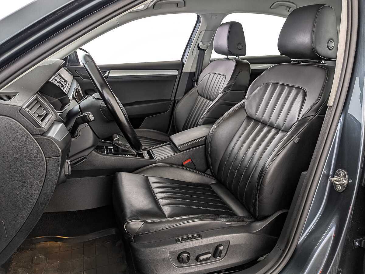 Skoda Superb 2018 года с пробегом. Фото: #17