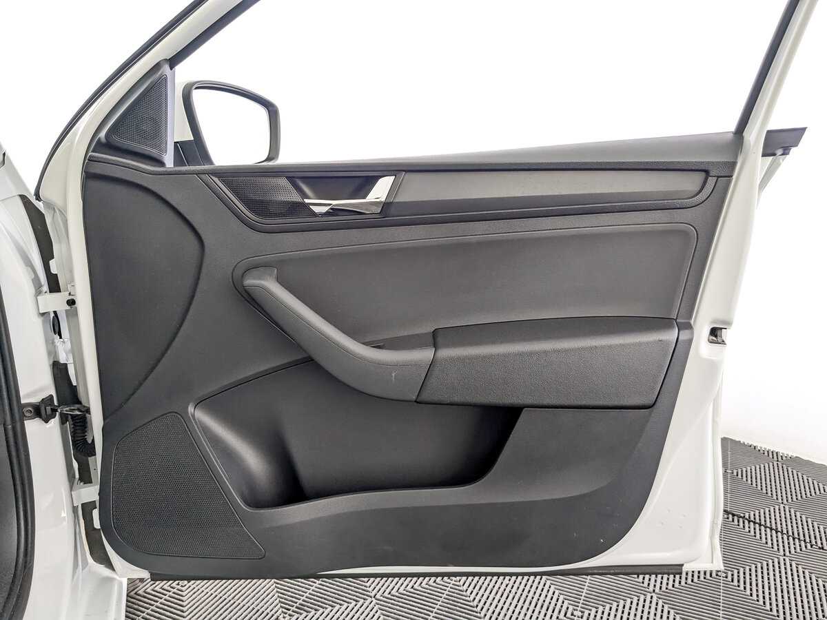 Skoda Rapid 2017 года с пробегом. Фото: #21