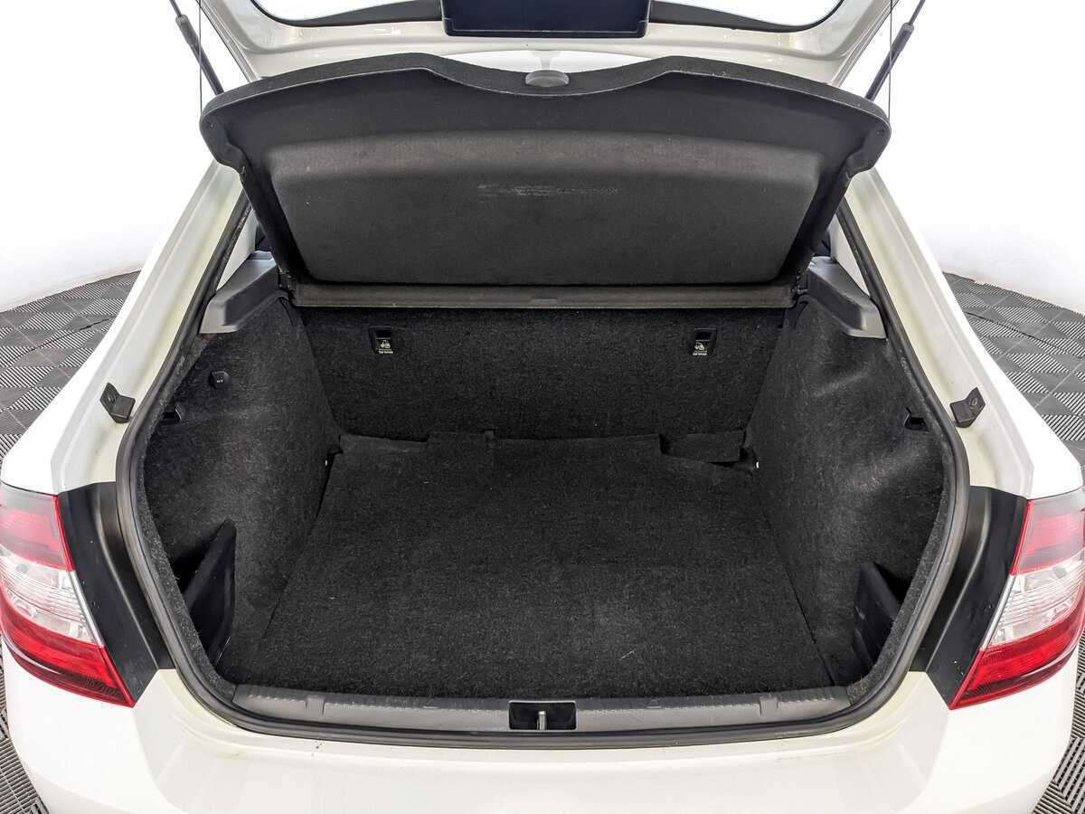 Skoda Rapid 2017 года с пробегом. Фото: #9