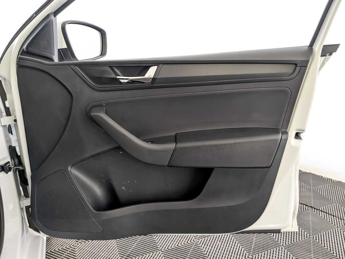 Skoda Rapid 2017 года с пробегом. Фото: #23