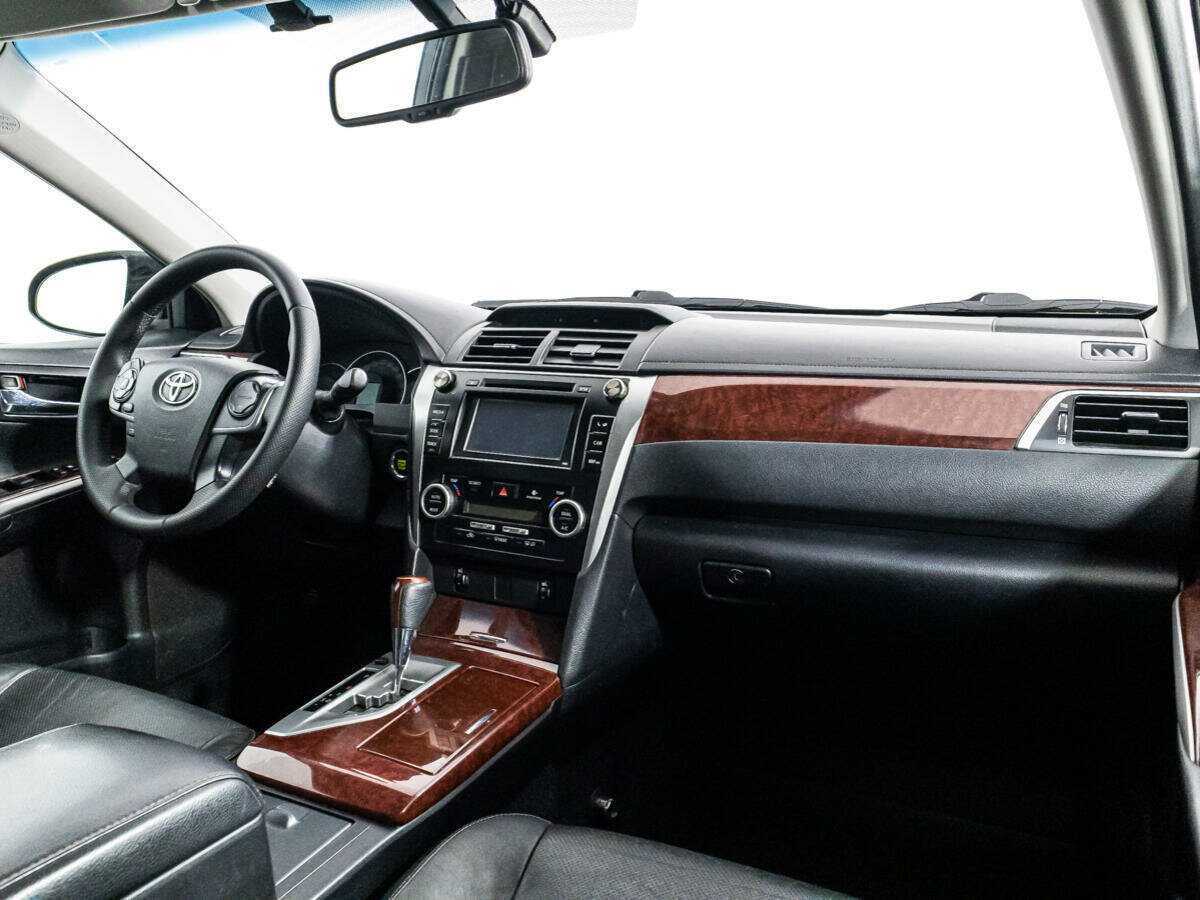 Toyota Camry 2013 года с пробегом. Фото: #8