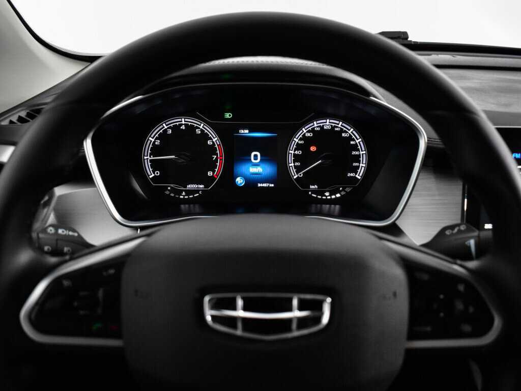 Geely Coolray 2022 года с пробегом. Фото: #10