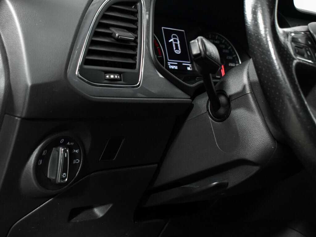 SEAT Leon 2013 года с пробегом. Фото: #9