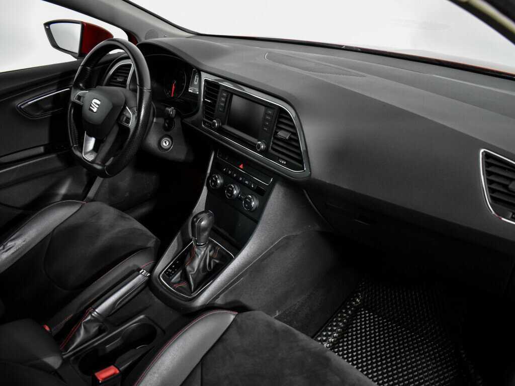 SEAT Leon 2013 года с пробегом. Фото: #13