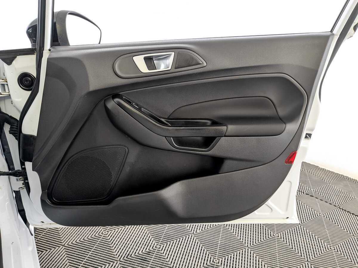 Ford Fiesta 2017 года с пробегом. Фото: #22