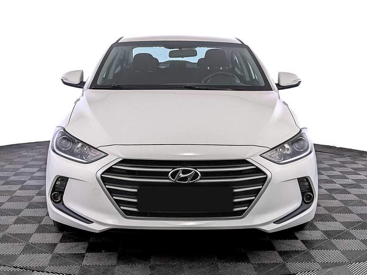 Hyundai Elantra 2018 года с пробегом. Фото: #1
