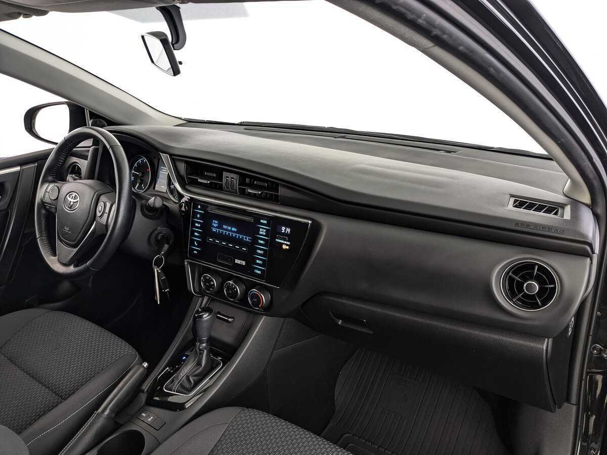 Toyota Corolla 2017 года с пробегом. Фото: #12
