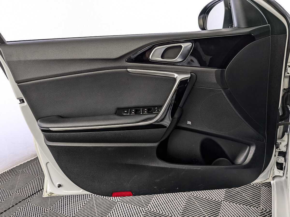 Kia Ceed 2019 года с пробегом. Фото: #18