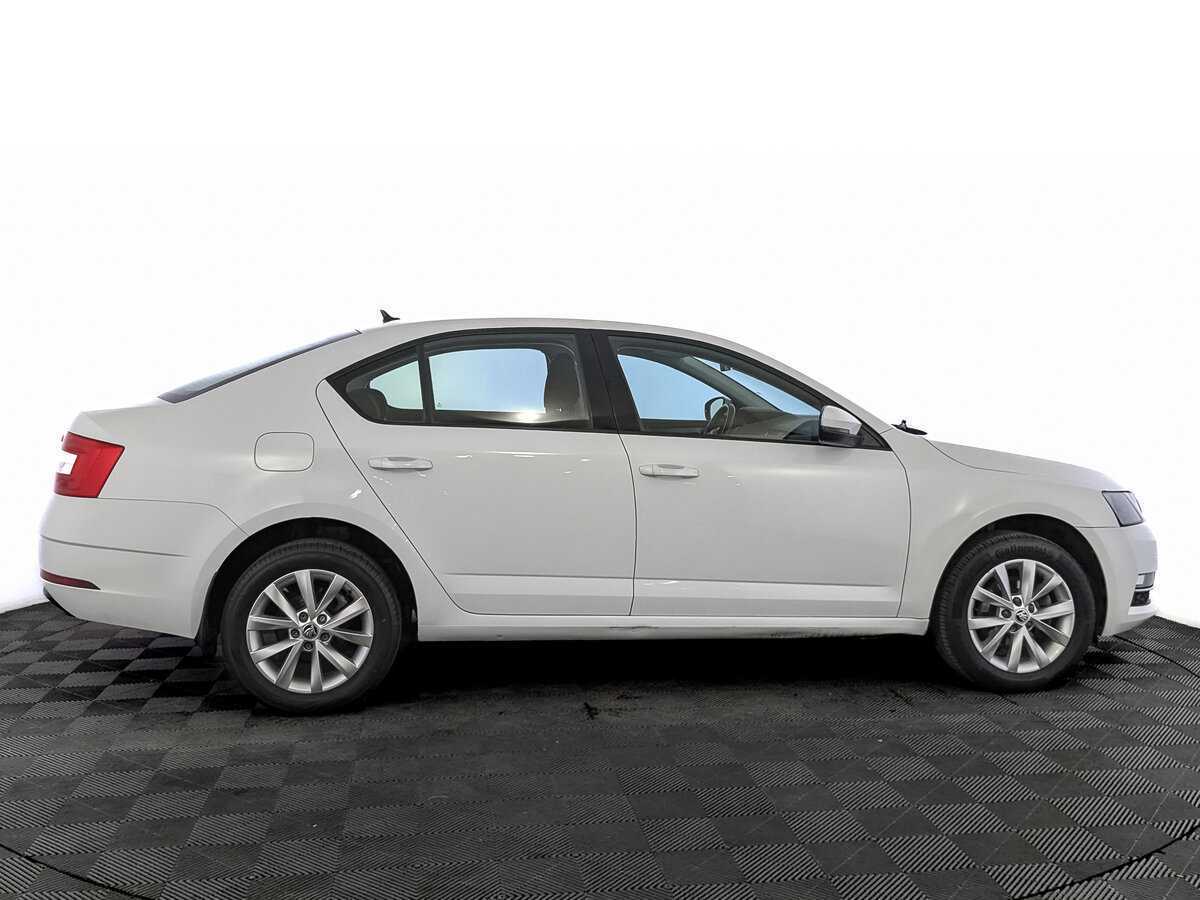 Skoda Octavia 2017 года с пробегом. Фото: #3