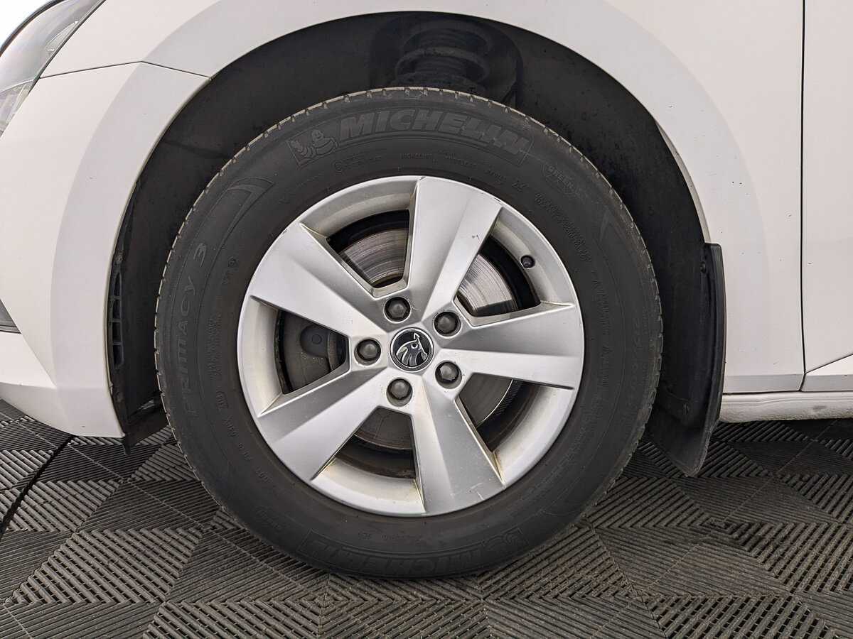 Skoda Superb 2017 года с пробегом. Фото: #11