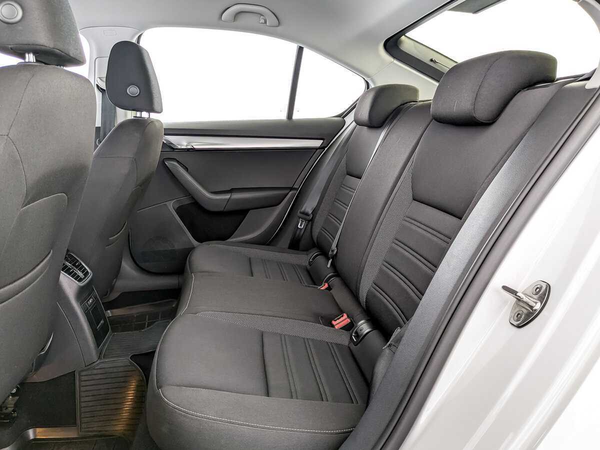 Skoda Octavia 2018 года с пробегом. Фото: #11