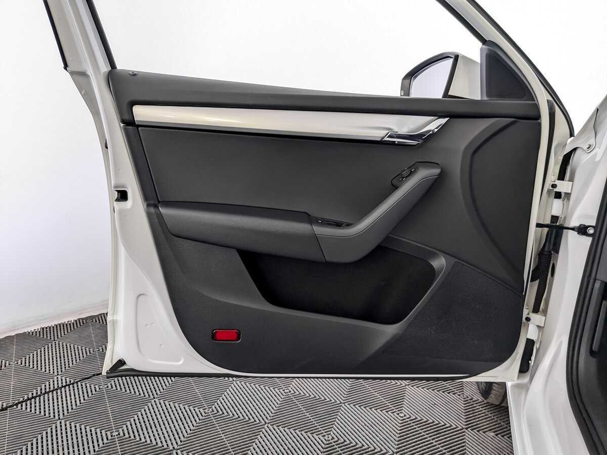 Skoda Octavia 2018 года с пробегом. Фото: #18