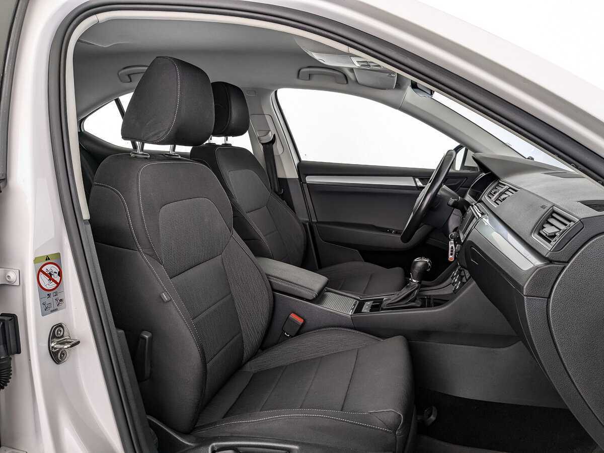 Skoda Superb 2017 года с пробегом. Фото: #22