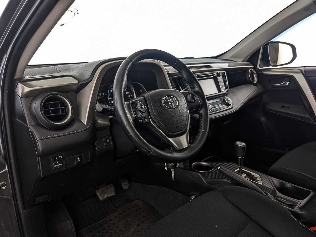 Toyota RAV4 2014 года с пробегом. Фото: #14