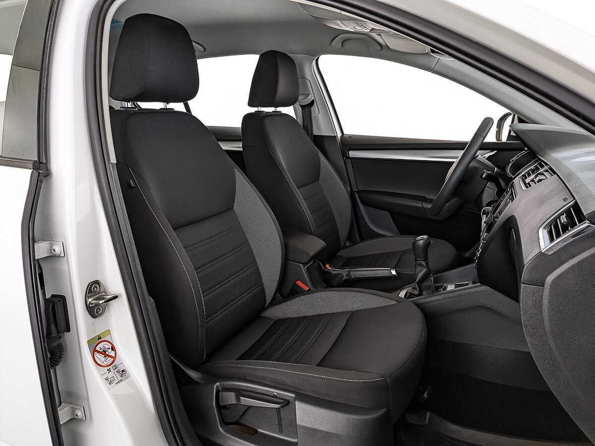 Skoda Octavia 2019 года с пробегом. Фото: #20