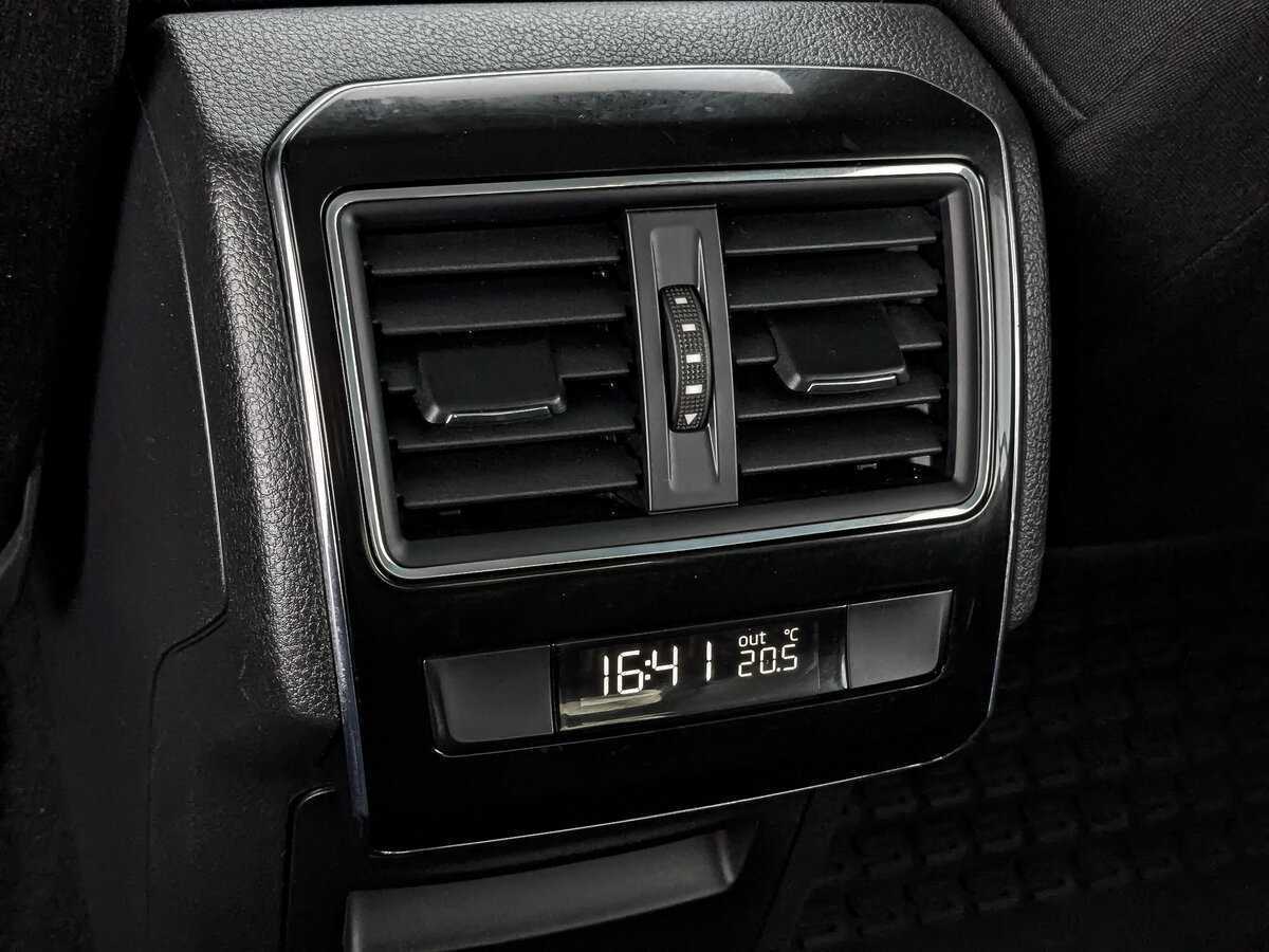 Skoda Superb 2017 года с пробегом. Фото: #25