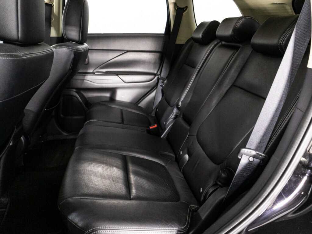 Mitsubishi Outlander 2012 года с пробегом. Фото: #9