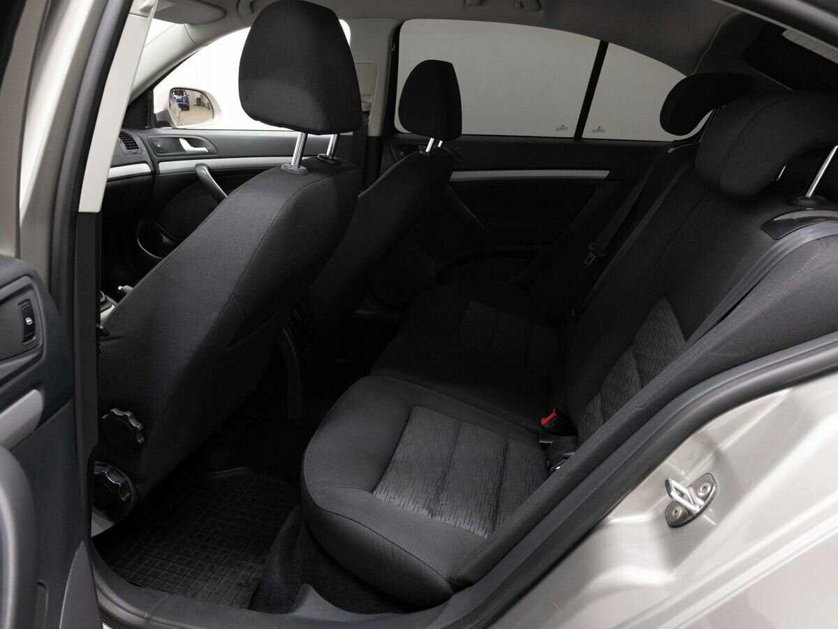 Skoda Octavia 2012 года с пробегом. Фото: #9