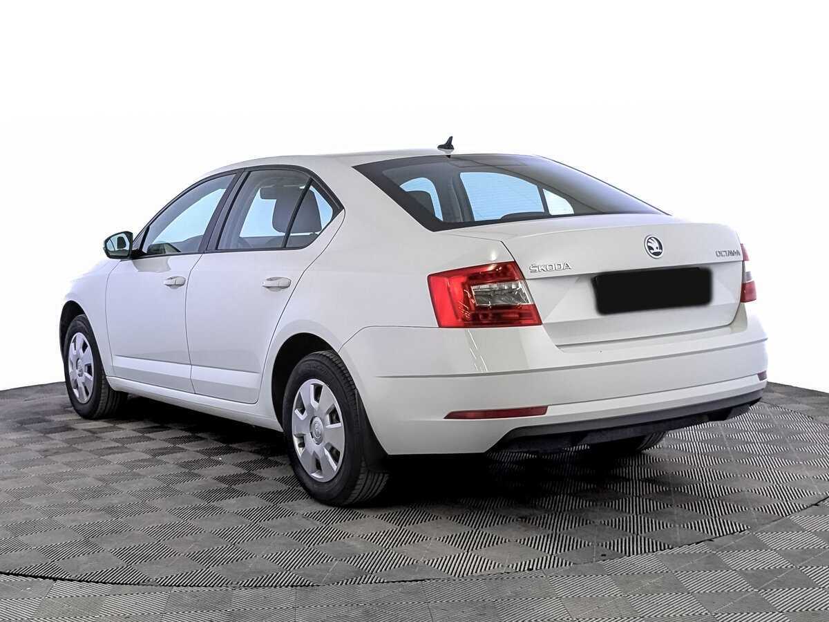 Skoda Octavia 2019 года с пробегом. Фото: #6