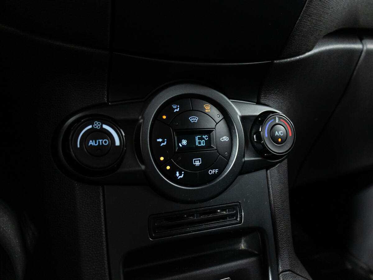 Ford Fiesta 2016 года с пробегом. Фото: #14
