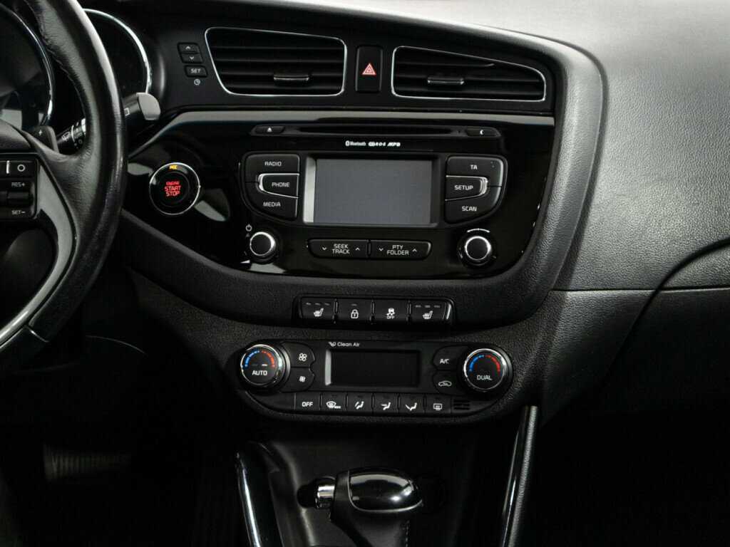 Kia Ceed 2013 года с пробегом. Фото: #13