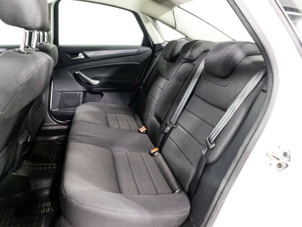 Ford Mondeo 2014 года с пробегом. Фото: #9