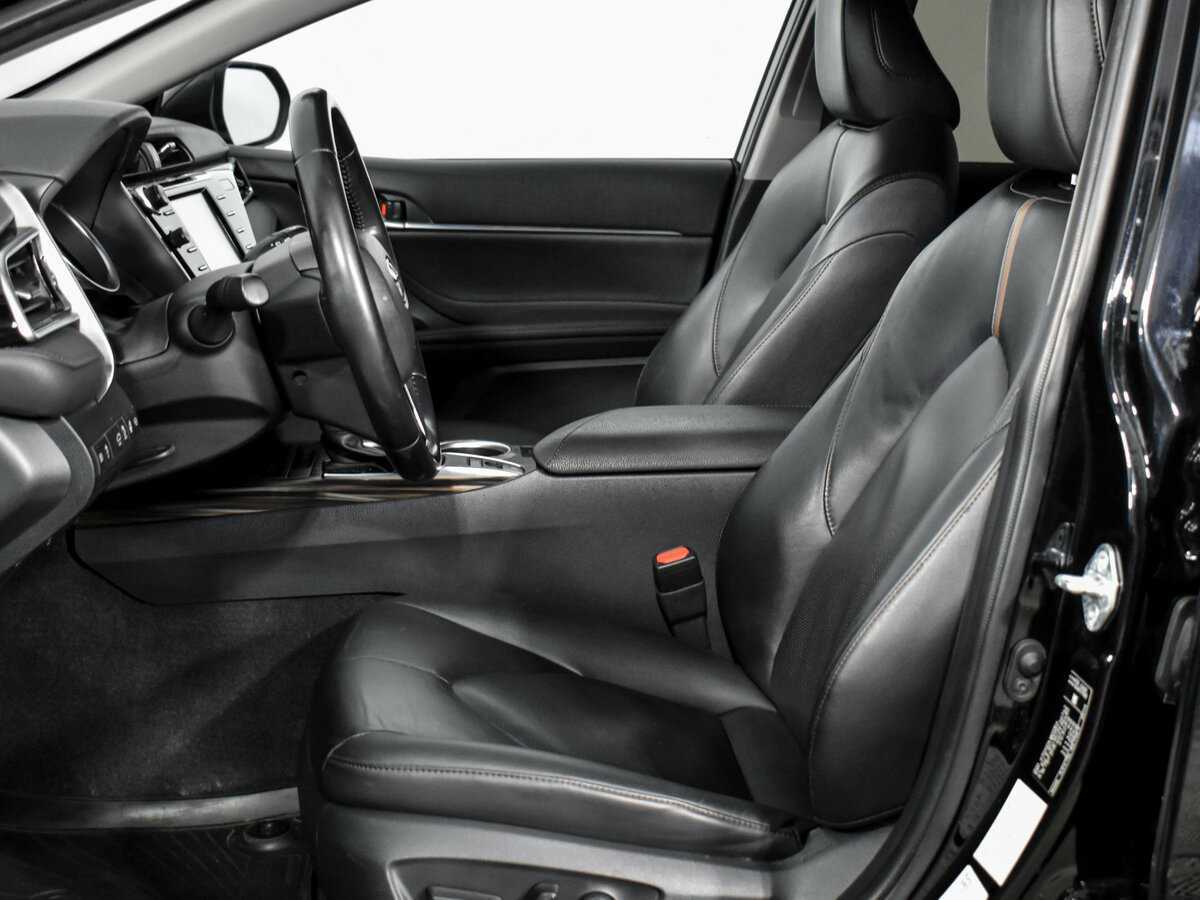 Toyota Camry 2020 года с пробегом. Фото: #8